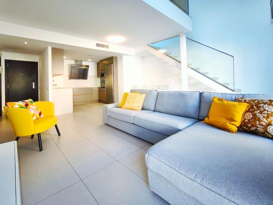 Moderno Apartamento Duplex En Terrassa Centro Eksteriør bilde